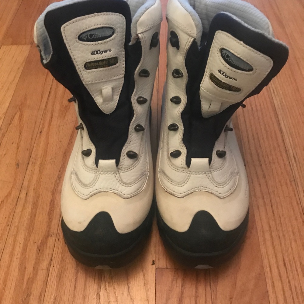 WOMANS WINTER BOOTS